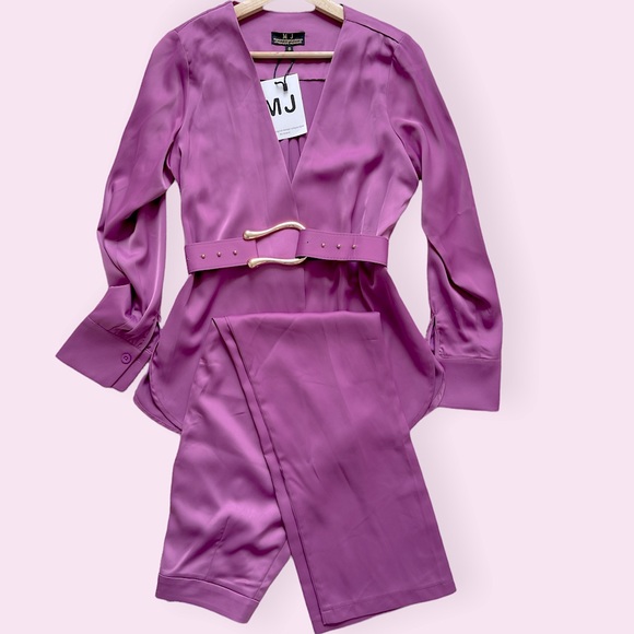 Premium quality Blazer And Pants Set - Picture 1 of 9